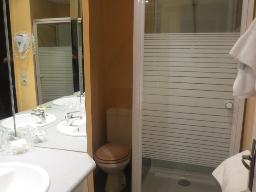 Hotellerie Du Centre Salies-du-Salat Habitación foto